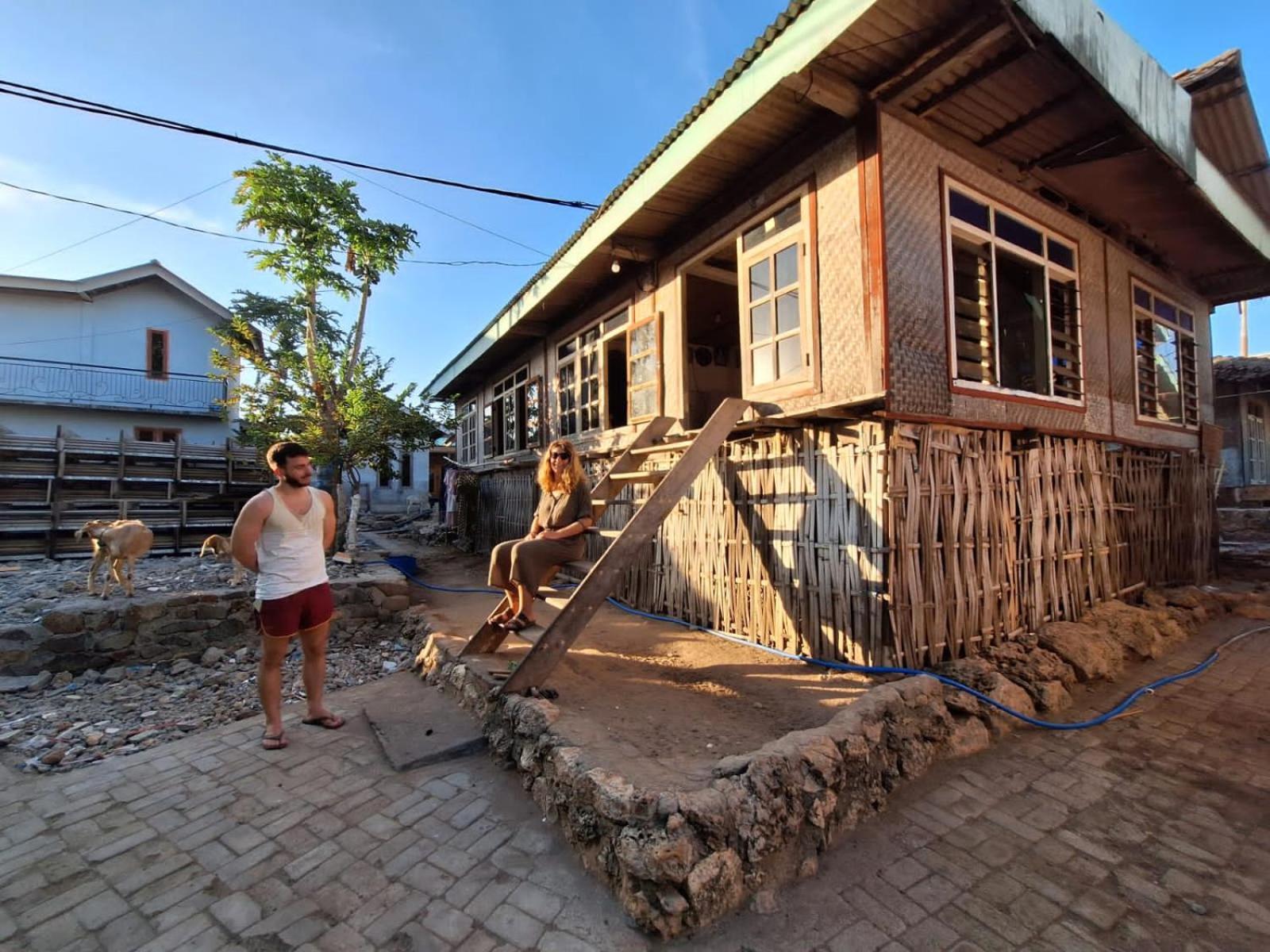 D' Carasti Bungalow Masbagik Exterior foto